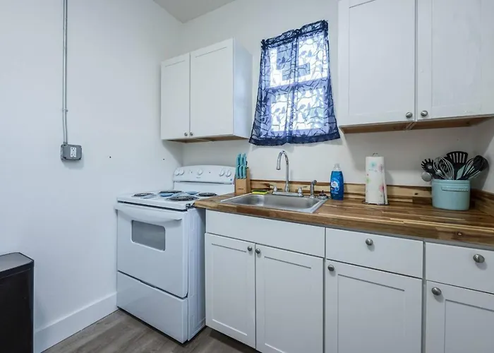 Unit 10 Cozy Convenient Near Offers Holiday home Pensacola