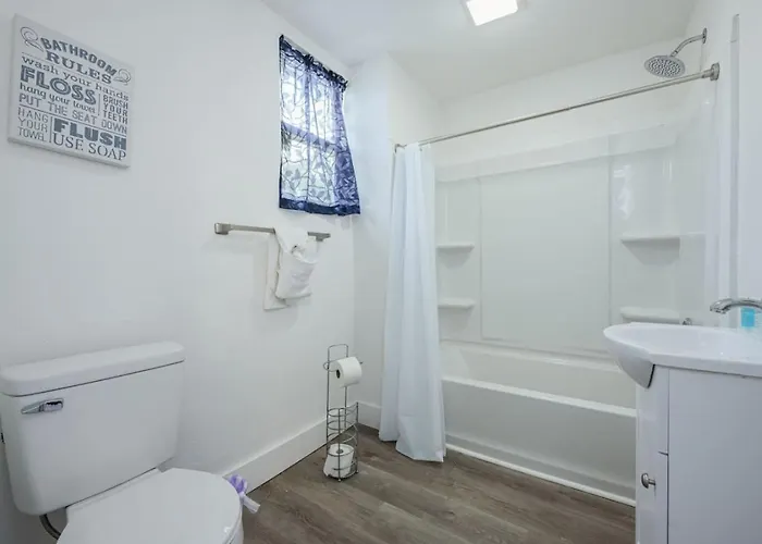 Holiday home Unit 10 Cozy Convenient Near Offers