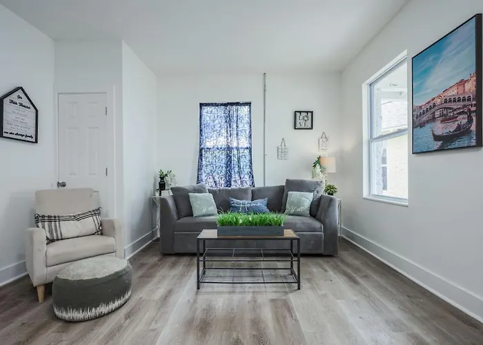 Unit 10 Cozy Convenient Near Offers *