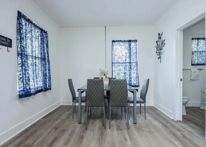 Unit 10 Cozy Convenient Near Offers Pensacola