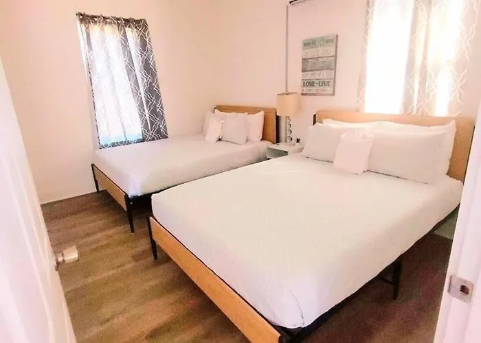 Unit 10 Cozy Convenient Near Offers Holiday home